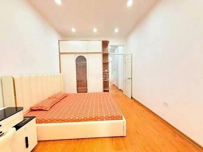 Cần Cho Thuê Tòa Nhà Riêng Ngõ Láng, Đống Đa Mới Đẹp Có Gara Ô Tô