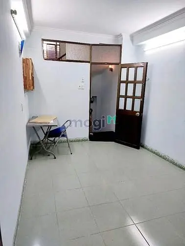 Cho Thuê Phòng Q10.Nội Thất Cơ Bản.tolet Riêng.cửa Sổ.3Tr1