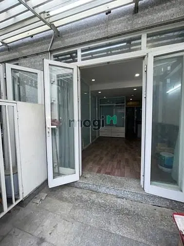 Cho Thuê Mặt Bằng Nhỏ 25M2 - Sau Lưng Xuân Thủy. Giá Cực Tốt 16Tr/Th