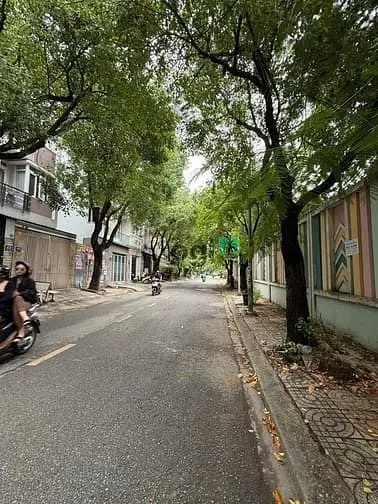 - Bán Nhà 4 Lầu Mặt Tiền Đường Số 32 An Phú Hưng - P. Tân Phong, Q 7