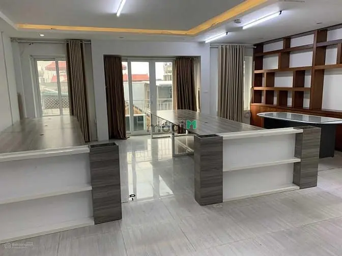 Cho Thuê Biệt Thự Sân Vườn Mễ Trì Hạ Đối Diện Keangnam 200 Mét 5 Tầng
