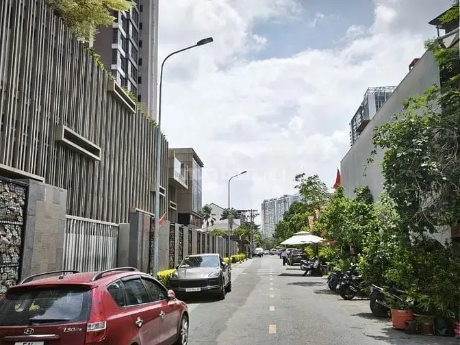 Bán Đất Vị Trí Đắc Địa Nhất Thảo Điền Cách Nhà Ga An Phú 300M.