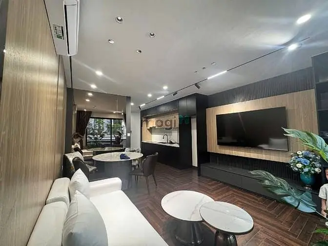 Bán Nhà Phố Trung Tâm Phố Nguyễn Sơn 40M2- 6T- Mặt Tiền Đẹp, Gara Ôtô