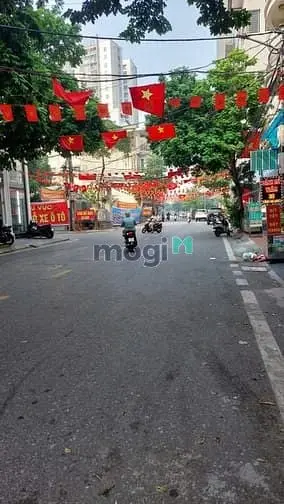 Bán Nhà Phố Trung Tâm Phố Nguyễn Sơn 40M2- 6T- Mặt Tiền Đẹp, Gara Ôtô