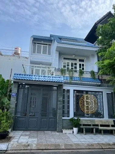 6042133 ảnh đại diện 1
