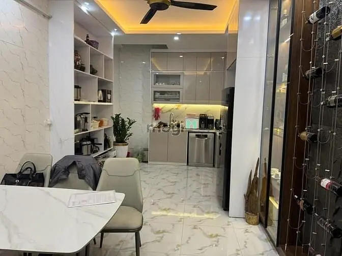 6041880 ảnh đại diện 1