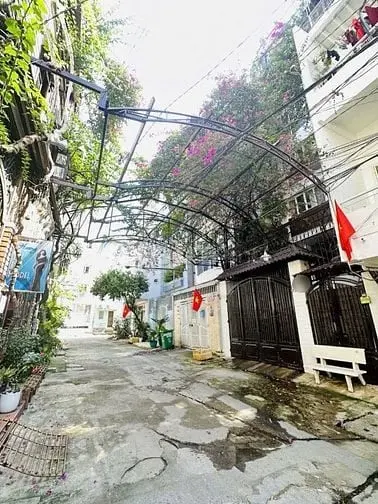 Ngay Hutech- Ung Văn Khiêm- 124M2 (8X17M ) 3 Tầng- Tiện Xây Mới Theo Ý