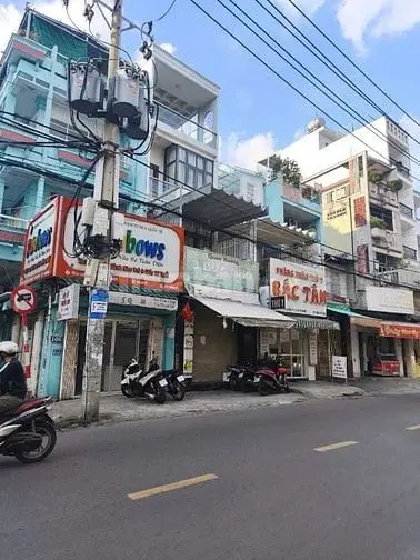 Bán Nhà Mặt Tiền Lạc Long Quân P.3 Quận 11, Giá Cực Tốt