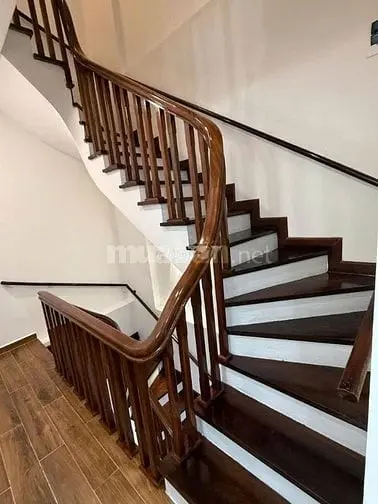 Chính Chủ Bán Nhà 5 Tầng Phố Nguyễn Khang, Ngõ Ôtô Đỗ Cửa