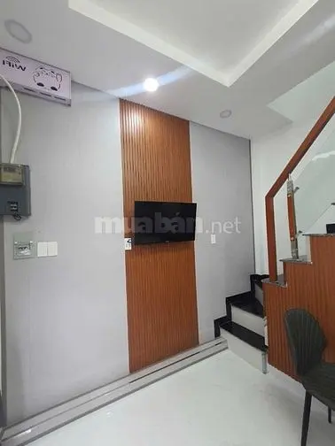 Giá Chỉ Nhỉnh 2 Tỷ , Nhà 2 Tầng Mới Đẹp, Vào Ở Ngay,P10, Quang Trung