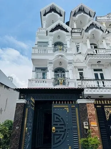 Nhà Đúc 3 Lầu, Dt: 4X18 Hẻm 8M Đường 18B, Giáp Mã Lò