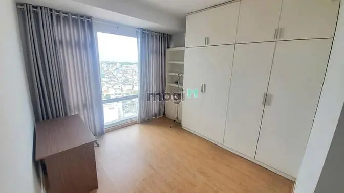 C/C Satra Eximland,Phan Đăng Lưu,Phú Nhuận 92M2, 2P Ngủ, Ntcc, 17Tr/Th