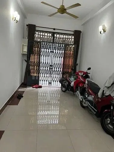 Cho Thuê Nhà Mặt Tiền Lý Văn Phức, P.tân Định, Q.1 Giá 20Tr
