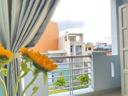 Thuê Ngay Căn Hộ Tân Cảng Full Nội Thất Ban Công Giáp Q1, Q2 - Landmark 81