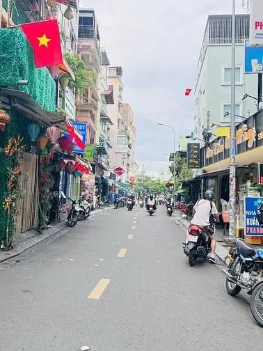 6042431 ảnh đại diện 1