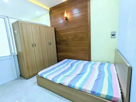 Cho Thuê Căn Hộ 2Pn + Ban Công Tách Bếp 50M2 - Phan Xích Long ️