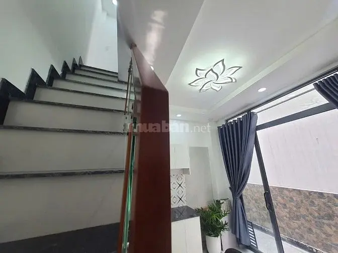 Giá Chỉ Nhỉnh 2 Tỷ , Nhà 2 Tầng Mới Đẹp, Vào Ở Ngay,P10, Quang Trung