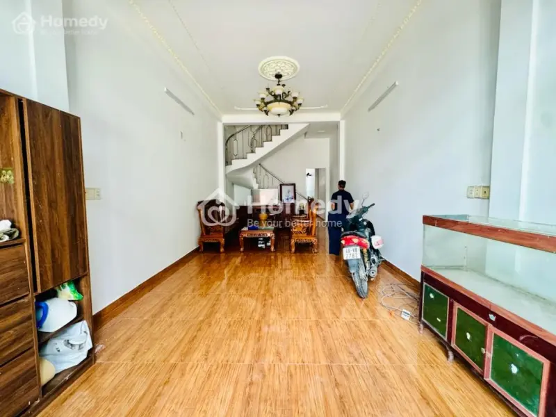Cho Thuê 10Tr/Tháng Khu Dân Cư Đường 8M Xe Hơi Đậu Trong Nhà