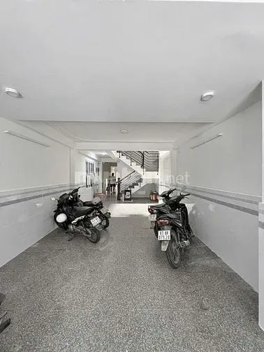 Bán Tòa Nhà Căn Hộ Dịch Vụ 6 Tầng 20 Phòng Khép Kín Ngay Đh Văn Lang