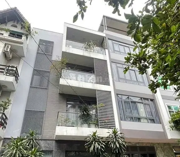 Hẻm Vip 121/2 Lê Thị Riêng P. Bến Thành Q1 -3 Lầu Nhà Mới