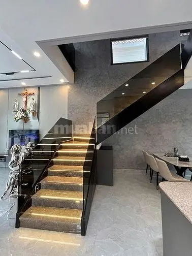 Mình Cần Bán Nhà Shr Cách Chợ Bến Thành 5Km Giá 1 Tỷ 290 Thương Lượng