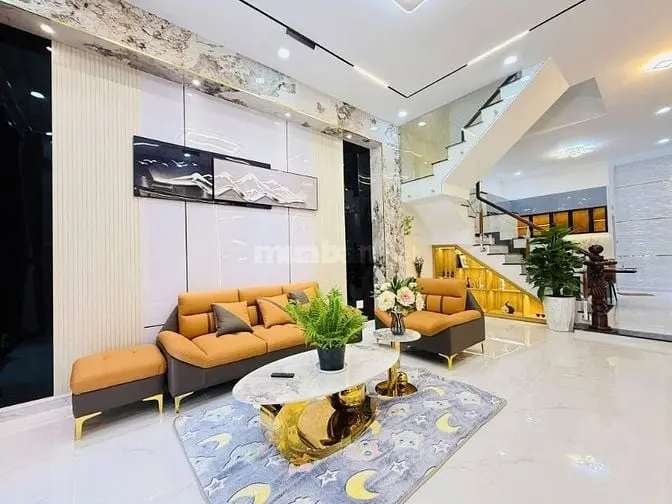 Nhà Hiếm Vĩnh Khánh, Quận 4 – Diện Tích 61.3M² – Giá Rẻ Bất Ngờ