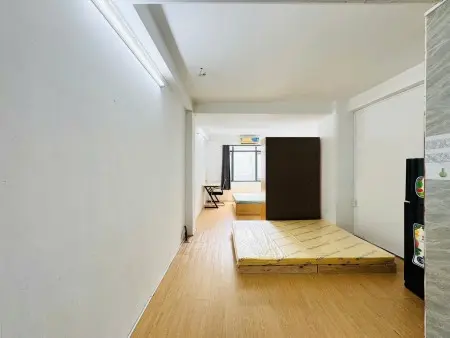 Phòng Siêu Rộng Rãi, Nơ Trang Long, Gần Hàng Xanh, Đại Học Hutech Hồng Bàng, Uef, Gtvt, Văn Lang.