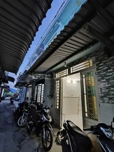 Nhà 88M2 Gần Ngã 3 Mỹ Hạnh, 2Pn Giá Hơn 450Tr Cách Kcn Nhị Xuân 2Km