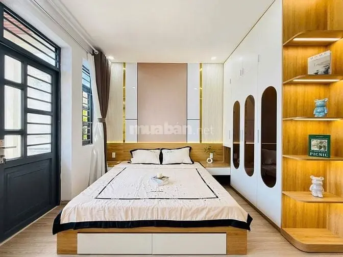 Nhà Hiếm Vĩnh Khánh, Quận 4 – Diện Tích 61.3M² – Giá Rẻ Bất Ngờ