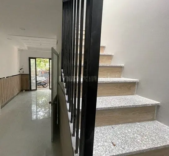 Nhà 2,5 Tầng Đẹp, Ngõ Vip Trại Cá,Trương Định, Ô Tô Thông 48,5M2 14 Tỷ