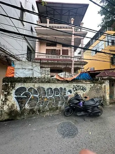 🌟 Bán Mảnh Đất Mặt Hồ Cực Đẹp - Phố Hoàng Ngân - Lô Góc - View Hồ