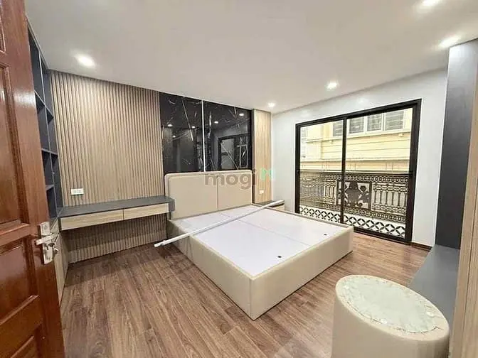 Bán Nhà Hoàng Mai 60M, Mặt Tiền Khủng, Thang Máy, Ô Tô Ngủ Trong Nhà