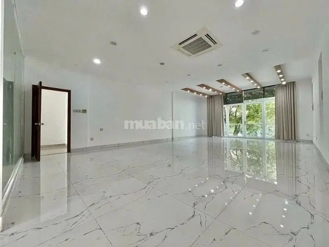 Cho Thuê Nhà Ngang 6M - Mặt Tiền Võ Văn Tần, Phường 5, Quận 3