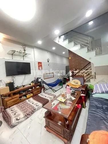 Bán Nhà 2 Tầng Hẻm Thông Thoáng, Cách Đường Xe Hơi 20M Huỳnh Tấn