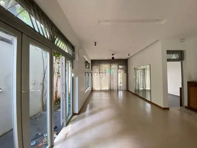 Villa Thảo Điền 250M2 Có Sân Vườn Rộng, Kd Tự Do 2900$