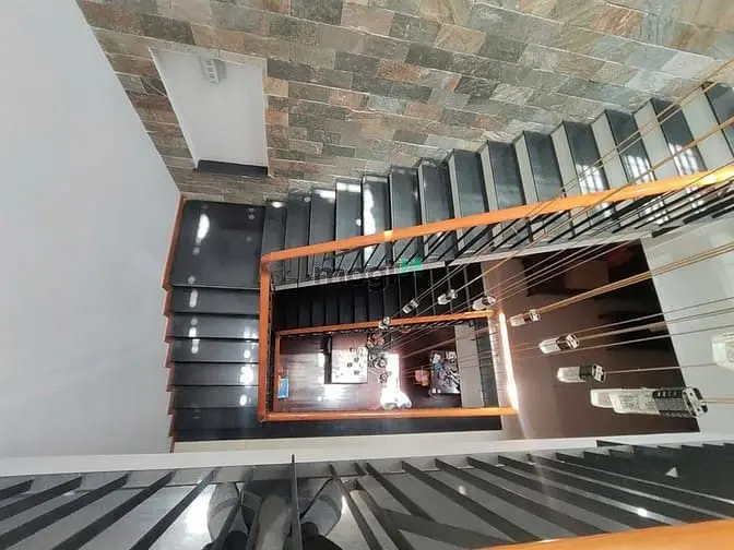 Cho Thuê Nhà Biệt Thự Ngang 8M - Hẻm Xe Hơi Lê Văn Sỹ, Phường 14, Pn