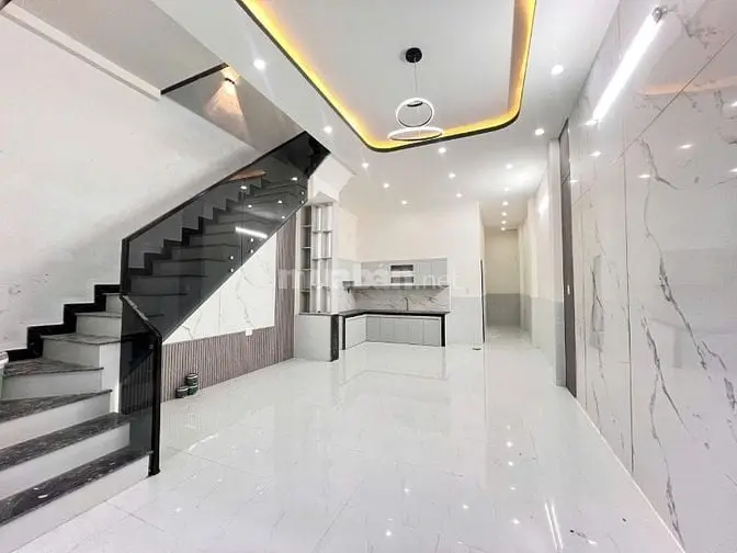 Mất Ít Được Nhiều Với Nhà Lầu Chỉ 600 Triệu Nằm Ngay Trung Tâm