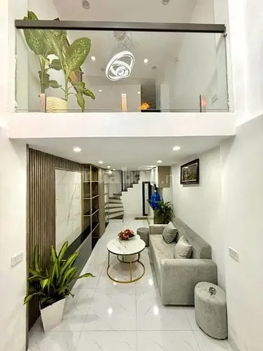 Nhà Đẹp Long Lanh Ngõ 176 Trương Định, Giá 5.8 Tỷ, 22M2X5T, Ở Luôn, Ản
