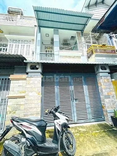 Bán Nhà 2 Tầng Hẻm Thông Thoáng, Cách Đường Xe Hơi 20M Huỳnh Tấn