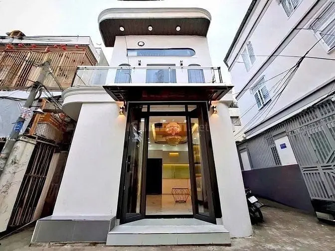 6043629 ảnh đại diện 1