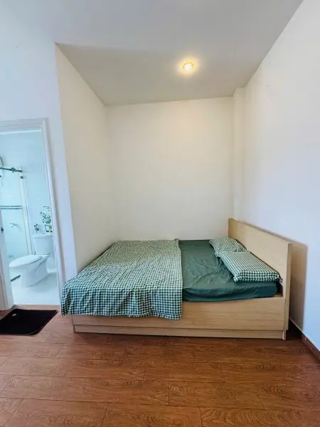 Cho Thuê Phòng Studio Siêu Sang Cửa Sổ Siêu Thoáng Thang Máy Gần Chợ Tân Định,Công Viên Lê Văn Tám,