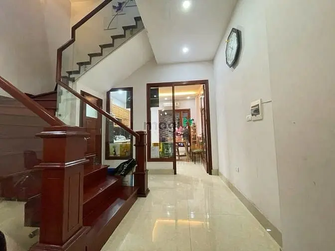 Nhà Phố Ngọc Thụy, 70M2- 5T- Hơn 11 Tỷ, Gara Oto, Gần Cầu Long Biên