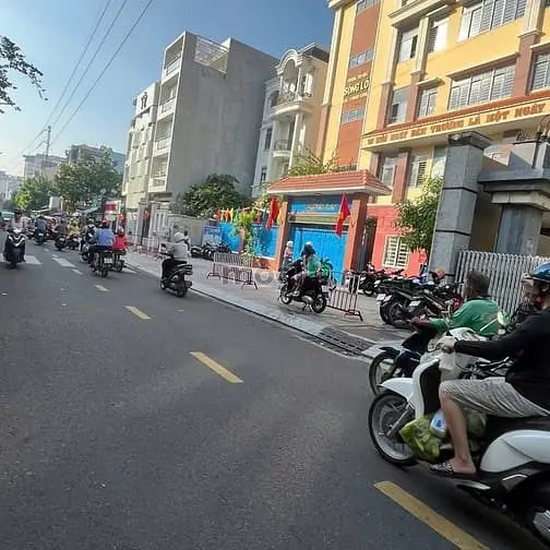 Bán Tòa Nhà Mặt Tiền Phan Xích Long, Quận Phú Nhuận (Cũ), Hầm + 8 Tầng