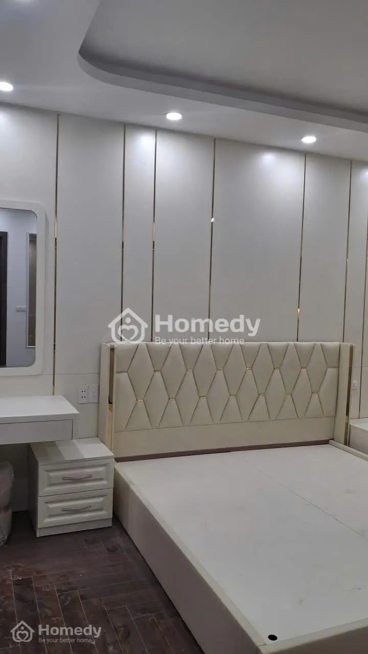 Bán Nhà: Phố Minh Khai - 6 Tầng - 33M - Có Thang Máy