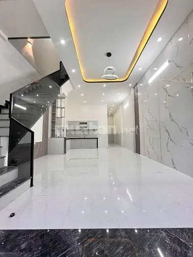 Mất Ít Được Nhiều Với Nhà Lầu Chỉ 600 Triệu Nằm Ngay Trung Tâm