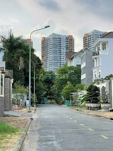 Bán Đất Khu Thế Kỷ 21.Quận 2.Đối Diện Công Viên.dt 8X20M.giá 145 Tr/M2