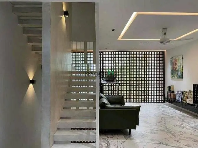 Biệt Thự Đẹp Vuông Vức - Cho Thuê Nguyên Căn