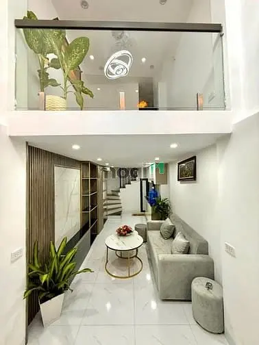 Nhà Đẹp Long Lanh Ngõ 176 Trương Định, Giá 5.8 Tỷ, 22M2X5T, Ở Luôn, Ản