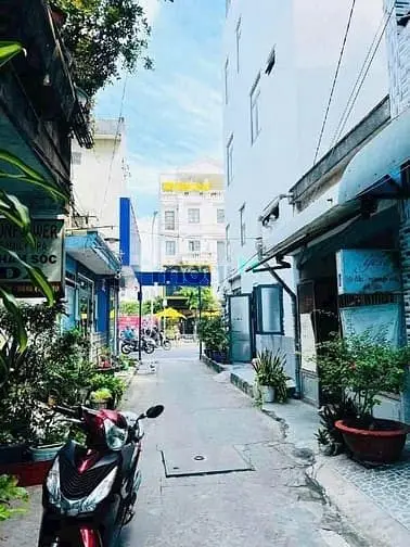 Gò Vấp, Bán Căn Nhà 2 Tầng Đúc, Phan Văn Trị Dt 8.5X6M Chỉ 4.38 Tỷ