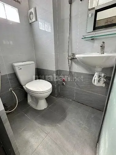 Căn Hộ Có Dòng Tiền Siêu Khủng 140 Tr/ Th. Dt: 8.7X32M.